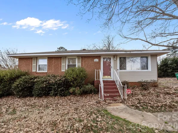 400 Sharview Cres, Charlotte, NC 28217