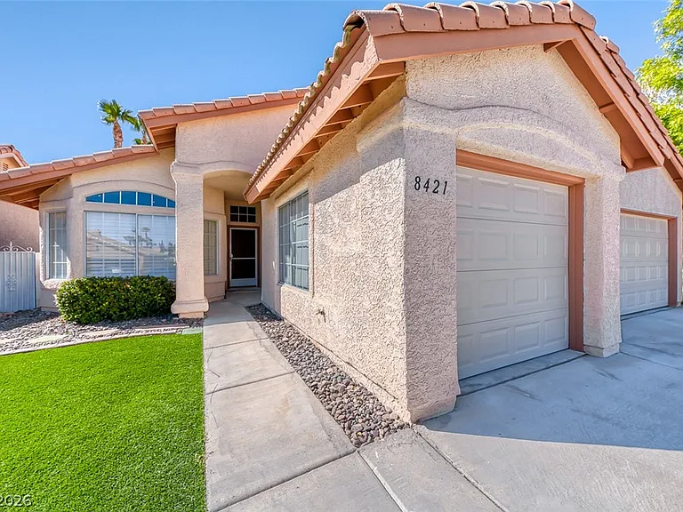 8421 Honeywood Cir — Photo 22