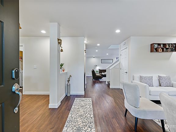 3rd image of 9925 228th Terrace NE