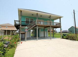 974 Seadrift Dr, Crystal Beach, TX 77650
