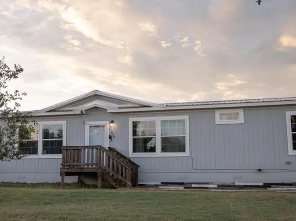 1038 Martin St, Mason, TX 76856