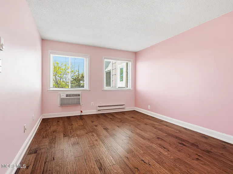 51 Valentine St #6B — Photo 25