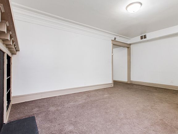 3rd image of 5616 S King Dr #Basement
