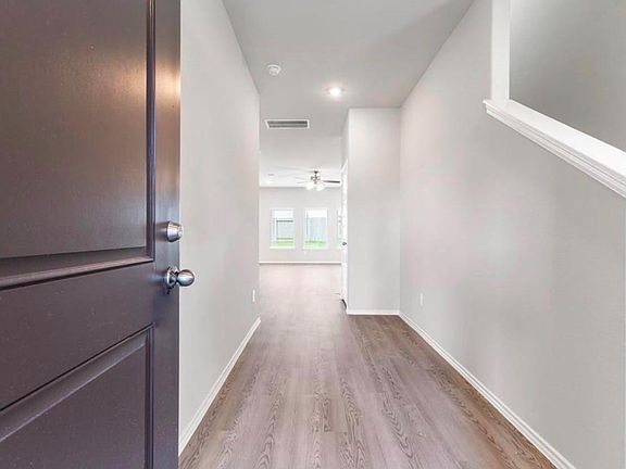 3rd image of 1918 Evening Breeze Ln