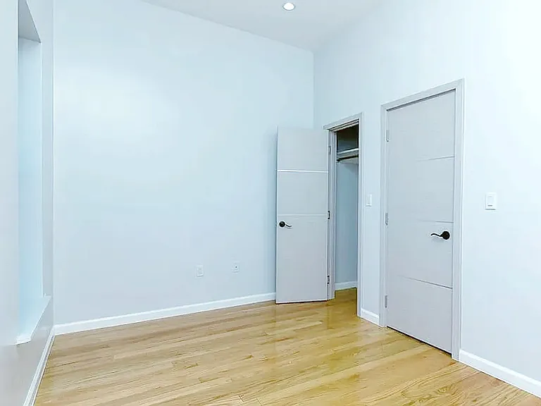 66 Patchen Ave #2 — Photo 8