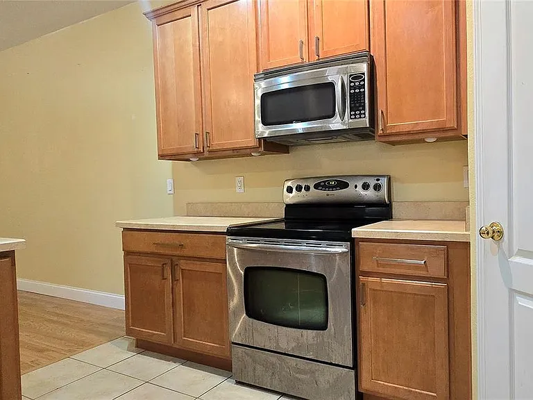 2921 Pine Oak Trl — Photo 11