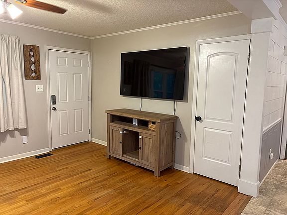 2nd image of 107 Twain Dr