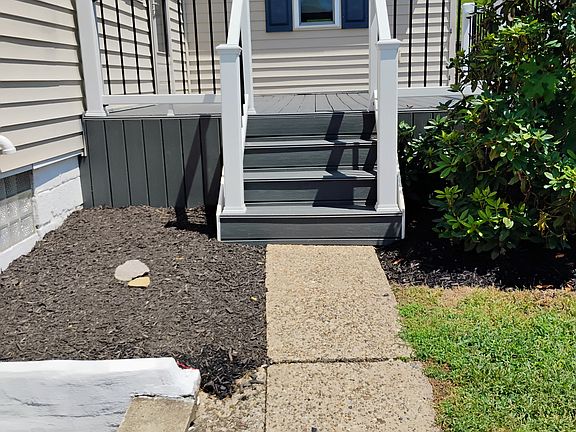 3rd image of 128 Locust St