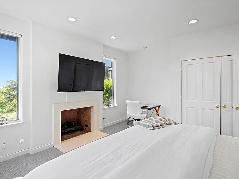 47 La Rancheria — Photo 44