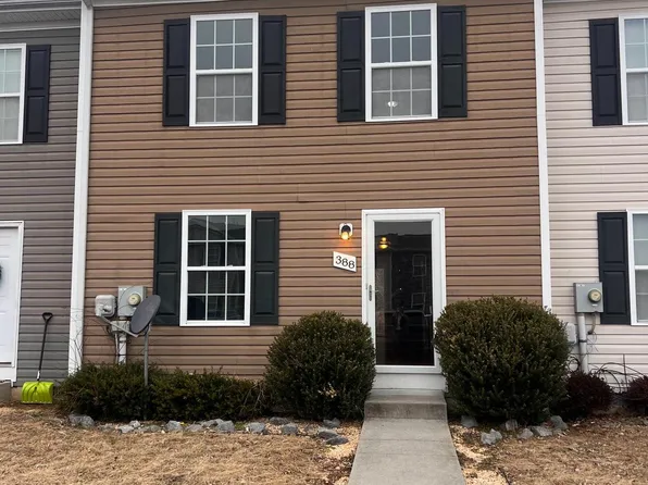 388 Dorothy Ct, Inwood, WV 25428