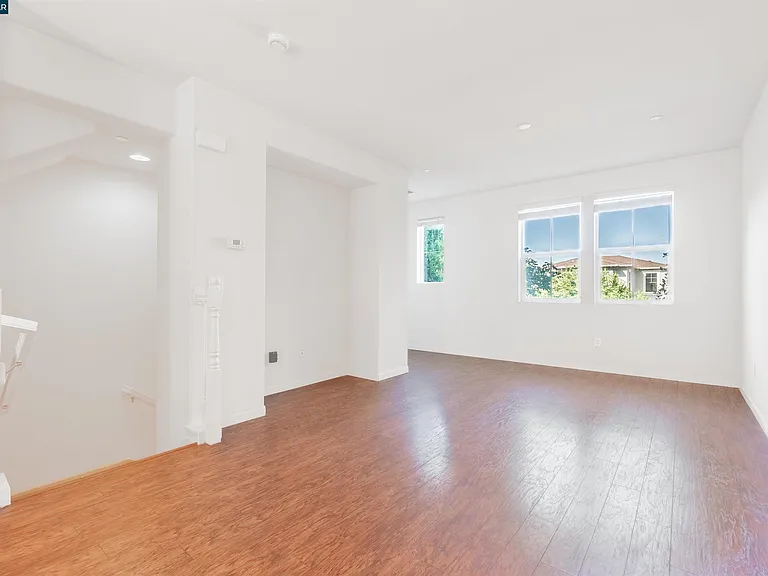 3091 Madsen St — Photo 11