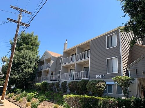 1st image of 10418 Scoville Ave APT 28