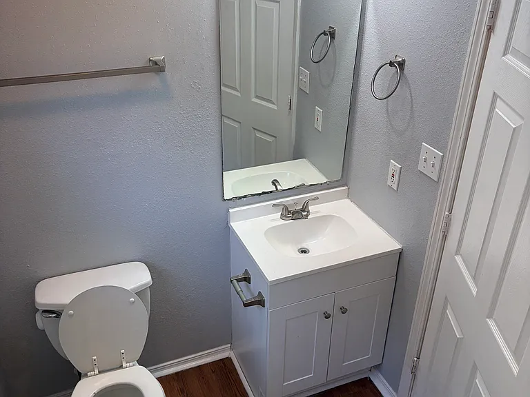 6323 W Adams St — Photo 14