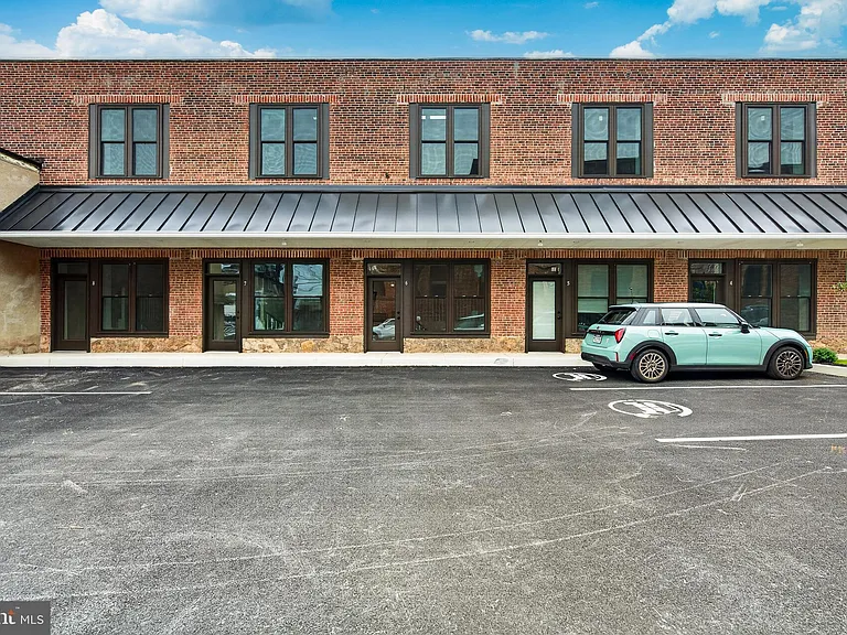 123 S Main St #6 — Photo 38