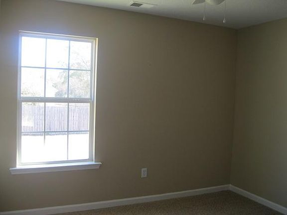 5th image of 140 Auburn Cir