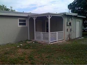 2nd image of 140 NE 35th St