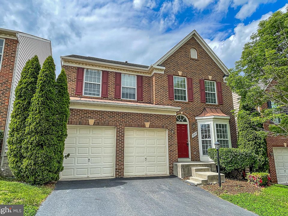 1st image of 9910 E Hill Dr