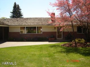 5304 Richey Rd, Yakima, WA 98908