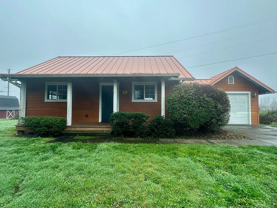 1st image of 4645 NE Elliott Cir