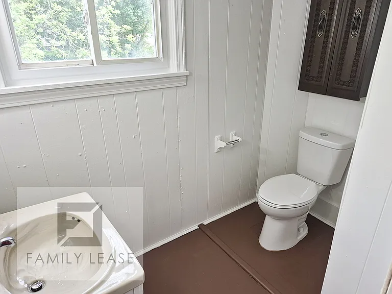806 Morton St — Photo 31
