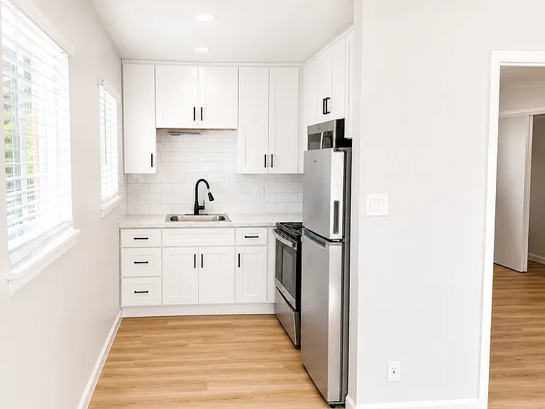 Malone Apartments — Photo 4