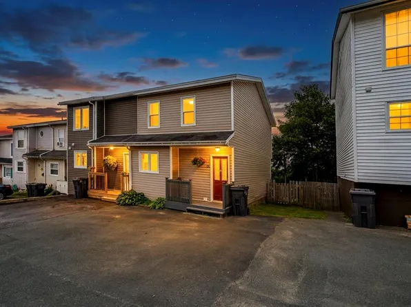 15 Farrell Drive, Mount Pearl, NL A1N3E9