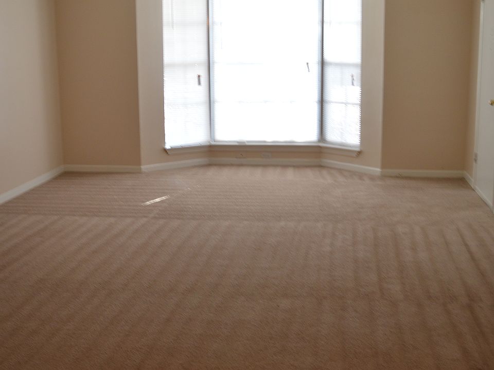 2nd image of 602 Tanglebriar Ln APT C