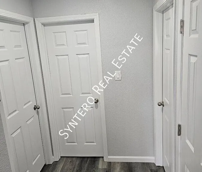 1524 Glazier Dr #4 — Photo 5