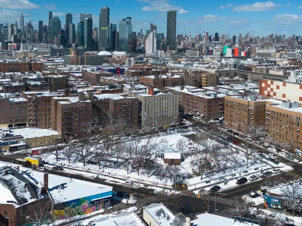 41-16 47th Avenue image 1 of 19