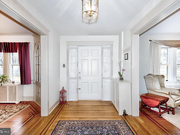 5th image of 2451 Merwood Ln
