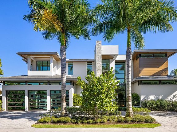 5th image of 100 Royal Palm Drive