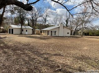 251 Robindale E, Bandera, TX 78003