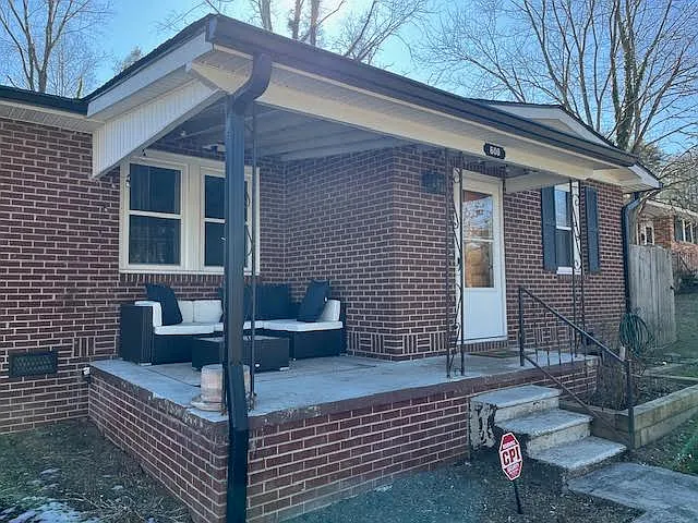 600 Hebron Rd — Photo 1