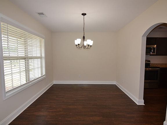 3rd image of 283 Emanuel Creek Dr