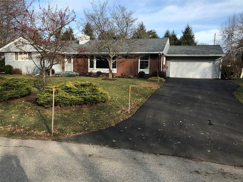 1st image of 1405 Central Dr