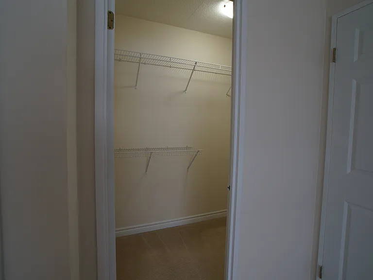 237 Auburn Dr — Photo 24