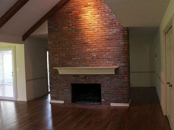2nd image of 123 Manor Brook Dr