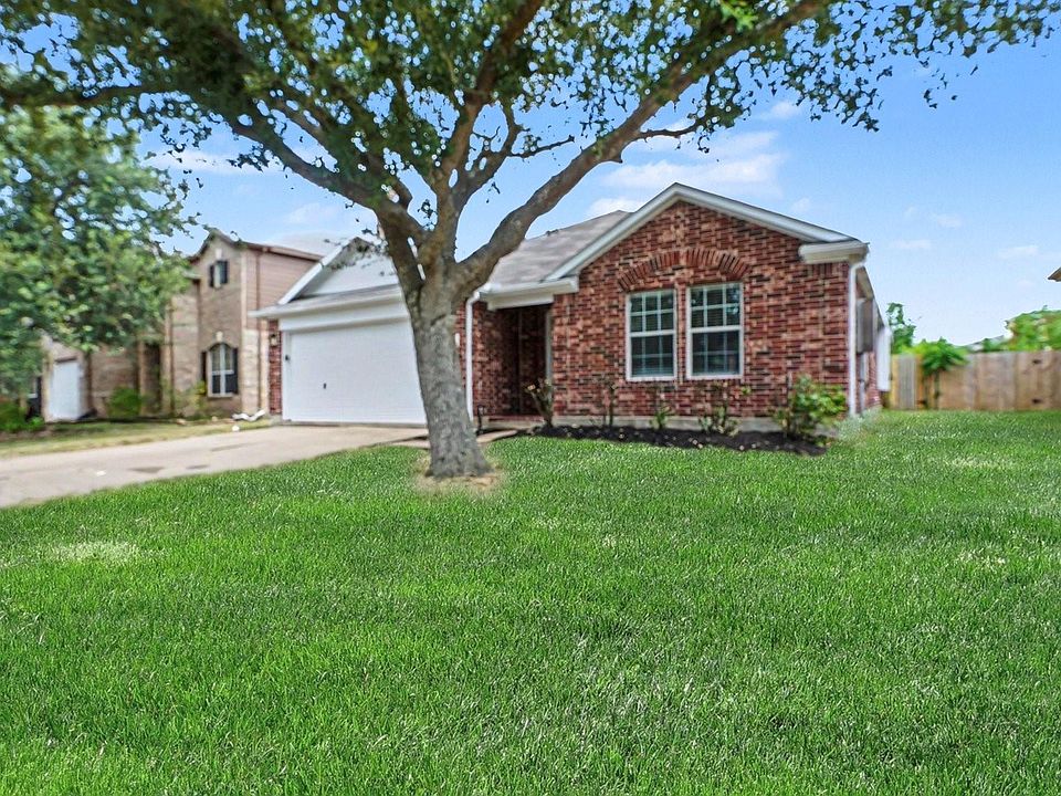 1st image of 1819 Manor Dr