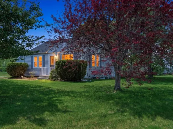 191 Long View Dr, Warwick, RI 02886