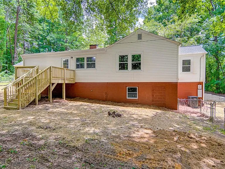 3790 New Walkertown Rd — Photo 3