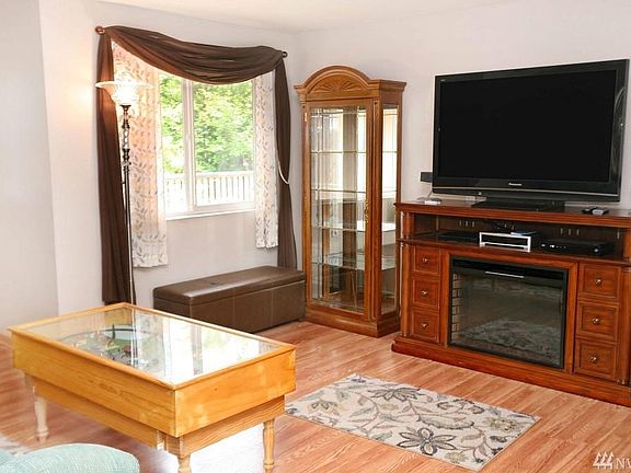 2nd image of 1229 NE Magnum Ct
