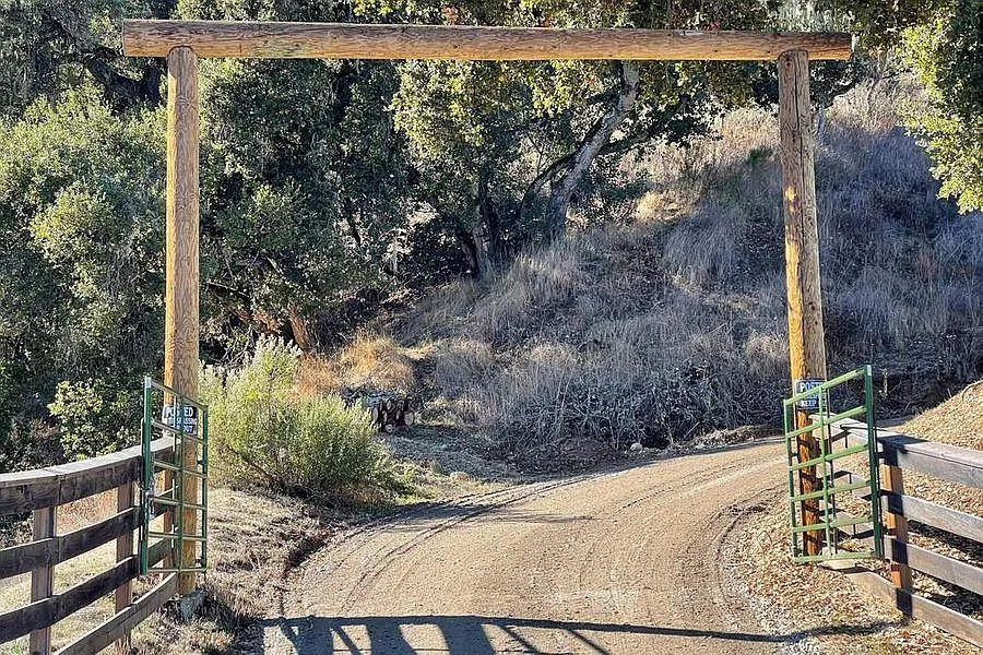 17114 Cachagua Rd photo 1