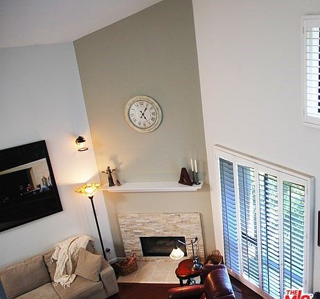 3rd image of 13331 Moorpark St APT 317