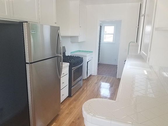 2nd image of 360 S Sweetzer Ave