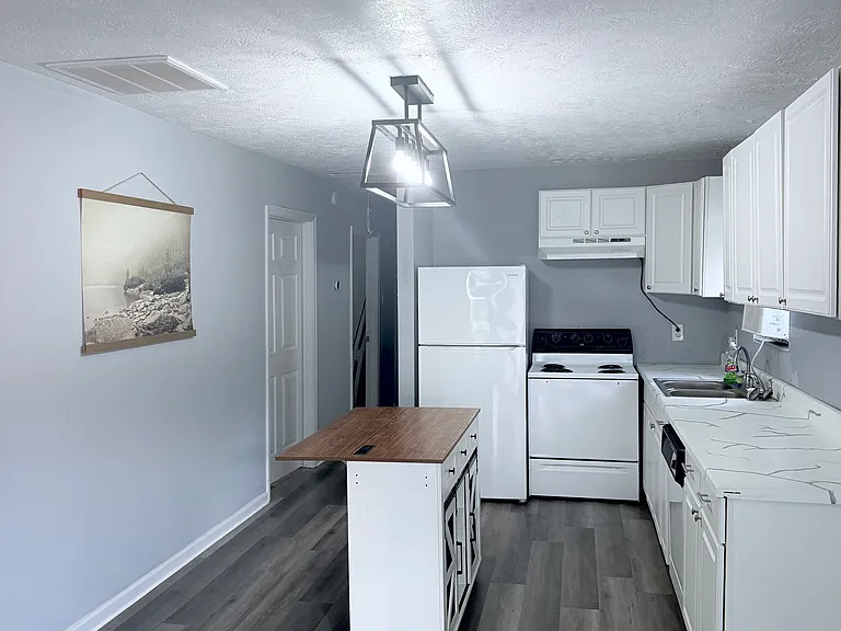 8404 Henry St #1 — Photo 4