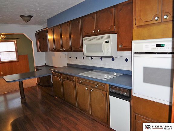 5th image of 11107 Hilltop Ave
