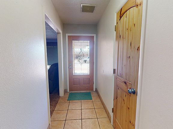 4th image of 2907 Sunrise Ave