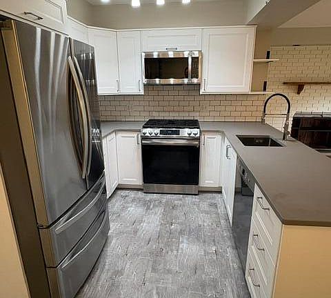 3rd image of 2912 Renfrew St