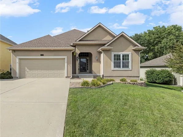 5200 NE 71st Pl, Kansas City, MO 64119