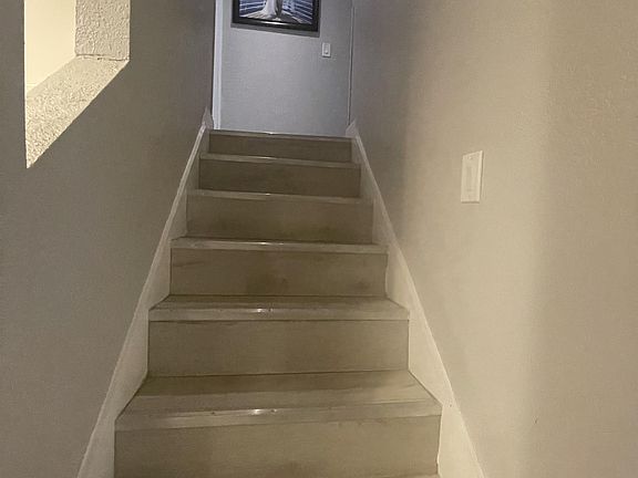5th image of 741 Saxby Ave